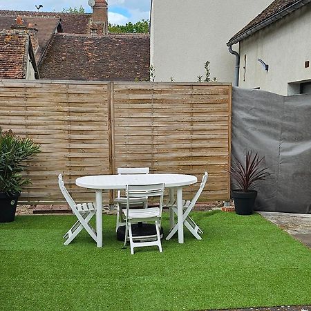 Au Champ Fleuri Apartment Bracieux Luaran gambar