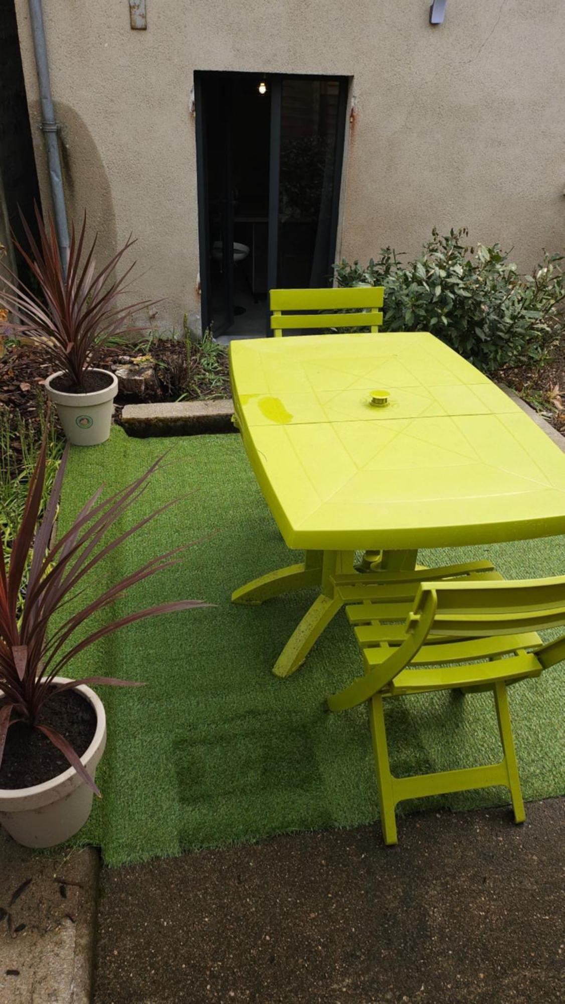 Au Champ Fleuri Apartment Bracieux Luaran gambar